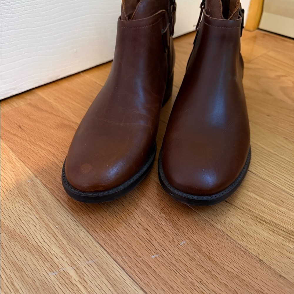 UGG Brown Leather Ankle Boots